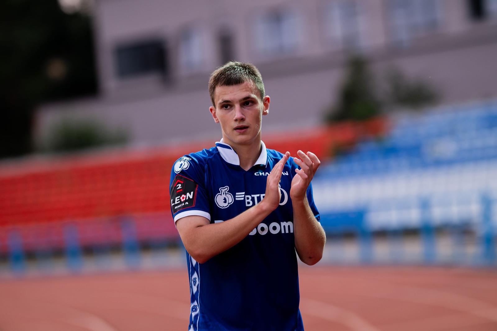 Максиму Балахонову – 21!