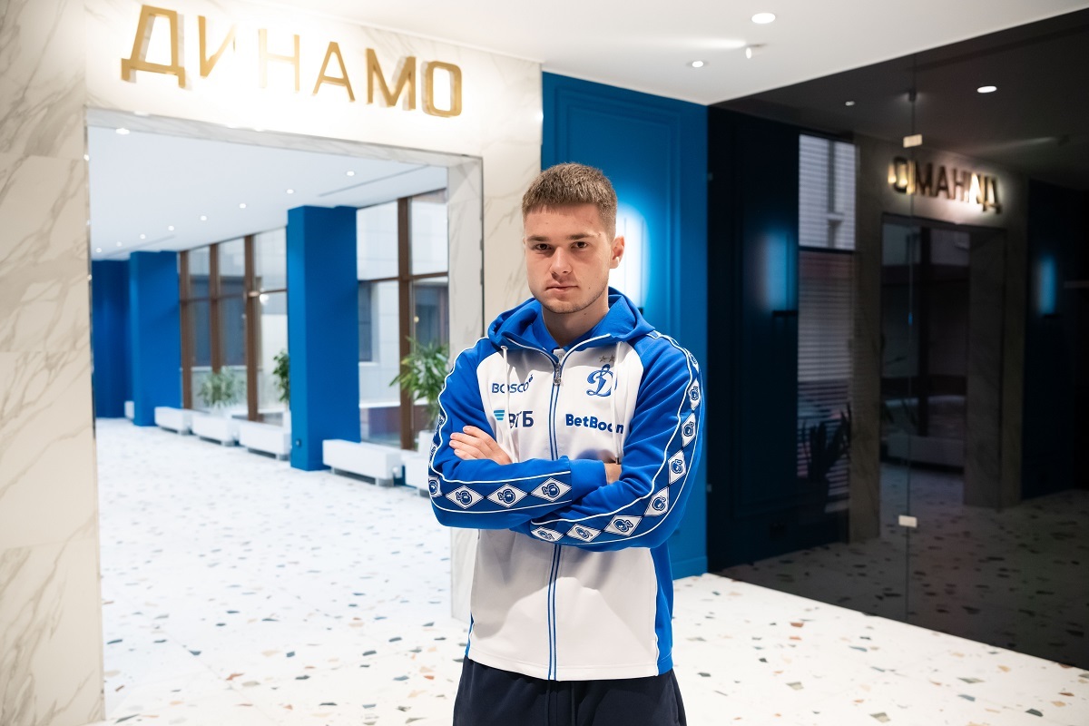 Тимур Корчагин продлил контракт с «Динамо» Тимур Корчагин продлил контракт с «Динамо»