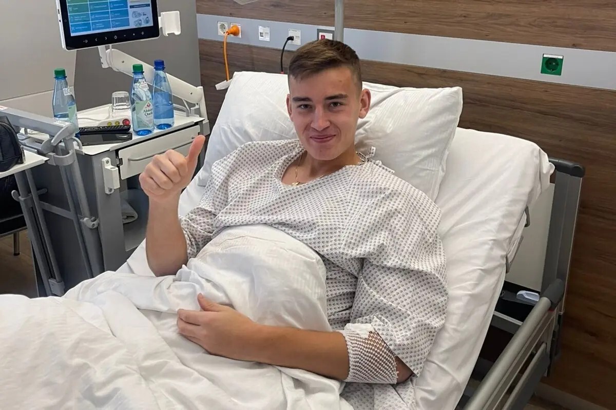 Дмитрий Александров успешно перенёс операцию на правом колене Дмитрий Александров успешно перенёс операцию на правом колене