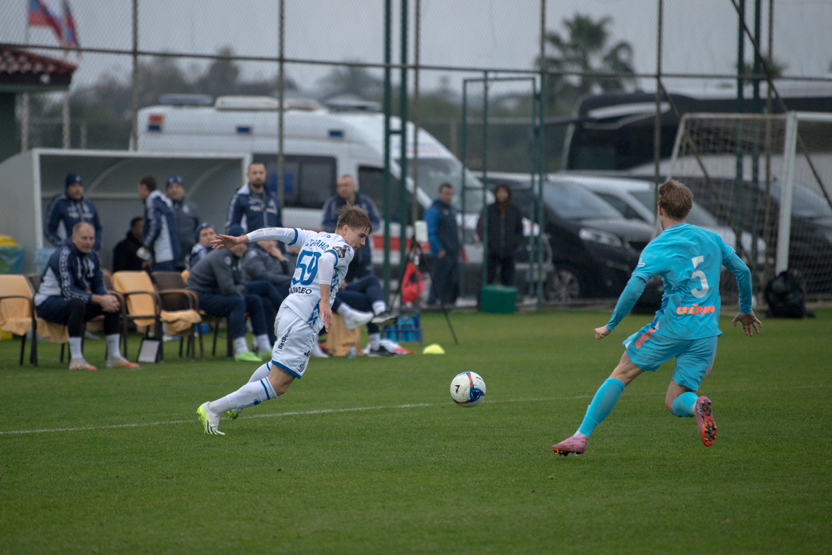 Динамовцы обыграли «Зенит-2» на сборе в Турции