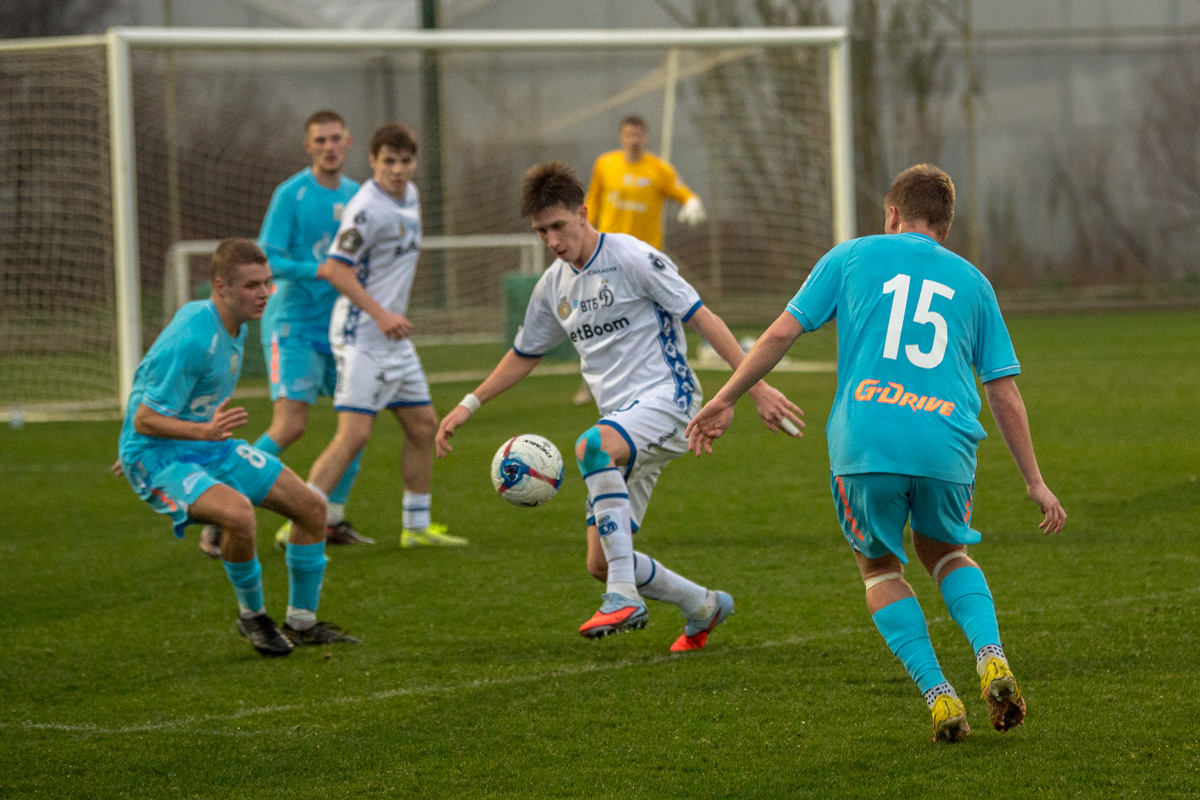 Динамовцы обыграли «Зенит-2» на сборе в Турции