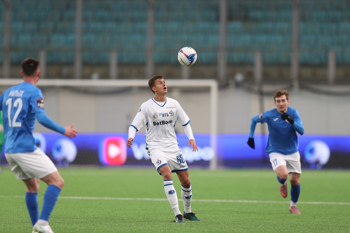 Бело-голубые сыграли вничью с кировским «Динамо» в первом матче года